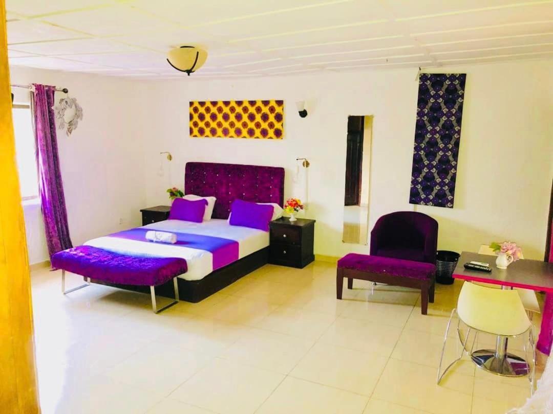 Zunox Guest House فريتاون المظهر الخارجي الصورة